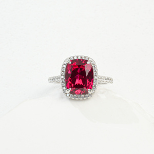 แหวนเงินแท้ S925 ประดับทับทิม ดีไซน์คลาสสิกมีสไตล์ - Product Image 1