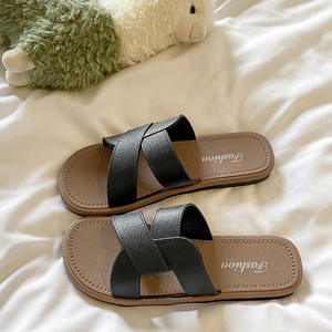 Pantuflas de gamuza suave de alta gama, aptas para uso en interiores y exteriores, pantuflas de invierno para mujer, cómodas y afelpadas, con función antideslizante. - Product Image 2