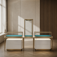 Vitrine de présentation de bijoux en verre haute transparence personnalisable avec éclairage LED, écologique et durable pour les bijouteries