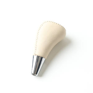 Pomo de palanca de cambios de coche, plástico PU, beige, negro, ergonómico, para vehículos Toyota - Product Image 3