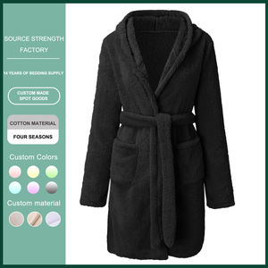 <span class=keywords><strong>Bata</strong></span> <span class=keywords><strong>corta</strong></span> acogedora de invierno 2025 para mujer, venta al por mayor, pijamas de lana Coral con logotipo personalizado, batas de baño suaves para mujer - Product Image 3