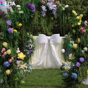 Decoración LEDA Personalizada para Bodas y Fiestas, Fondo Decorativo Elegante con Lazo Grande de Cinta Blanca - Product Image 1