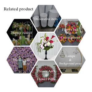 Arrangement floral en soie artificielle cascade, rouge, blanc et vert, réaliste et sophistiqué, style vintage de luxe léger, décoration de banquet - Product Image 5