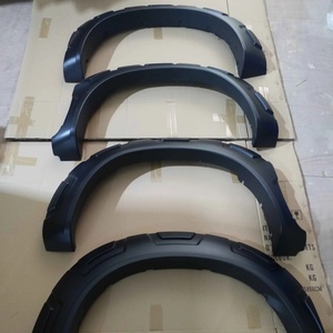 KQD Meilleures ventes d'usine Élargisseurs d'ailes de voiture en ABS style fibre de carbone couleur noire pour Toyota HILUX 2005-2010/2012 et suivants - Product Image 4