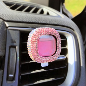 Clip de parfum pour grille d'aération de voiture, fait main, moderne, parfum léger, mignon, nouveaux accessoires de climatisation - Décoration en strass faite à la main - Product Image 6