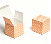 Boîte d'emballage carrée personnalisée en carton, avec logo et couleur sur mesure, acceptant la personnalisation en gros pour bonbons de mariage