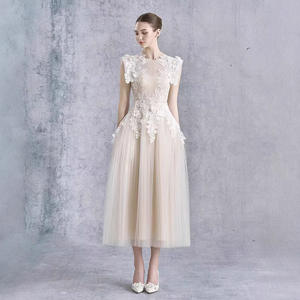 <span class=keywords><strong>ชุด</strong></span>เดรสผู้หญิงสไตล์เจ้าหญิง ผ้าลูกไม้ ดีไซน์เก๋ไก๋ สำหรับงานกลางคืน คุณภาพสูง ดีไซน์ใหม่ สไตล์เวียดนาม เหมาะสำหรับฤดูร้อน - Product Image 2