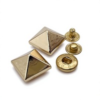 Lot de boutons-pression carrés pyramidaux de 19 mm en métal moulé sous pression, 4 pièces, avec capuchon, anneau ouvert, plaqué or, pour veste en jean, cuir, personnalisable