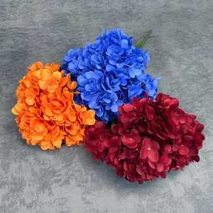 Hortensias Artificiales de Seda de Alta Simulación Hechas a Mano, 270 Pétalos, 5 Ramas, Ramo para Decoración de Bodas y Hogar - Product Image 4