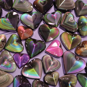Œuf de pierre précieuse naturelle en obsidienne colorée en forme de cœur, pour la décoration intérieure et la lithothérapie - Product Image 2