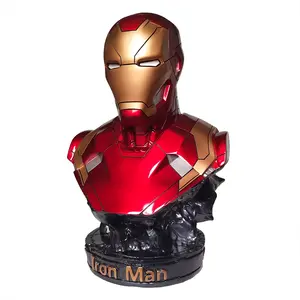 Tokoh Aksi Tokoh Resin Karakter Marvel, Mainan Koleksi Warna Merah