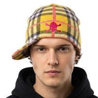 Bonnet en tricot acrylique doux à visière, jacquard à carreaux de luxe, avec broderie tête de mort, pour casquettes streetwear haut de gamme avec logo personnalisé