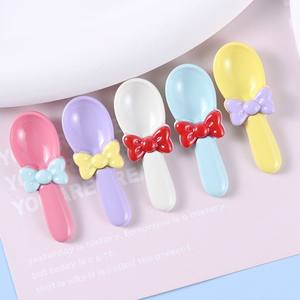 CHENXI Mini Moldes de Resina con Forma de Lazo de Mariposa para Manualidades DIY, Adornos de Pegamento en Crema para el Cabello, Decoración para Fundas de Teléfono, Estilo de Dibujos Animados 17x48mm - Product Image 2