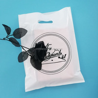 Sacs de courses en plastique PE personnalisés avec logo et poignée découpée, durables, pour usage promotionnel, pour vêtements