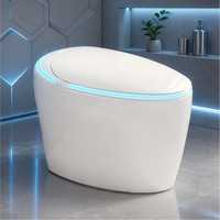 Toilettes intelligentes de luxe entièrement automatiques, design de cuvette de toilettes en céramique, toilettes intelligentes à poser au sol avec télécommande