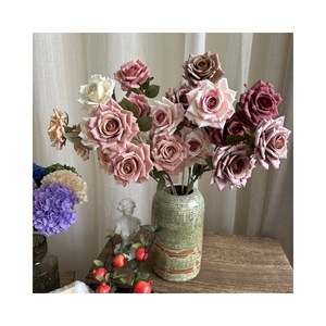Ramo de Rosas Artificiales Cappuccino, Arreglo Floral de 3 Cabezas de Plástico y Seda para Decoración del Hogar y Bodas - Product Image 2