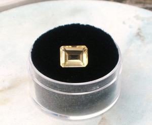 Gema de Citrino Natural con Corte Esmeralda, Verde, 7x5mm, Grado AAA, Certificada por Terceros, Excelentes Gemas para Joyería - Product Image 1