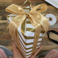 Grand papier d'emballage doré épais pour emballage cadeau de Noël et du nouvel an Boîte cadeau recyclable en feuille métallique de taille jumbo pour cadeau de vacances