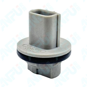 Portalámparas Automotriz RZ-01-A0443 de Doble Contacto y Perfil Bajo, Base de Plástico para Luz de Freno y Direccional - Product Image 4