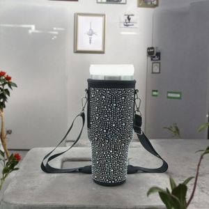 Sac isotherme à bandoulière réutilisable en néoprène pour aliments, avec manchon de tasse scintillant et porte-gobelet à strass – Grande Vente - Product Image 1