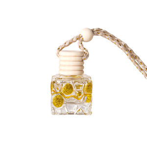 Nouveau design – Flacon diffuseur de parfum carré vide de 8 ml pour voiture avec couvercle en bois - Product Image 3