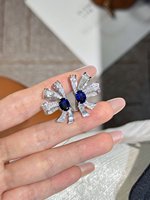Fabrication de bijoux fins, cadeau pour femme, boucles d'oreilles et bague serties de saphirs ovales et de diamants de laboratoire, bijoux de luxe sur mesure