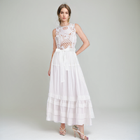 Robe décontractée en dentelle élégante à col ras du cou sexy sans manches à la mode avec A longueur de plancher pour femmes