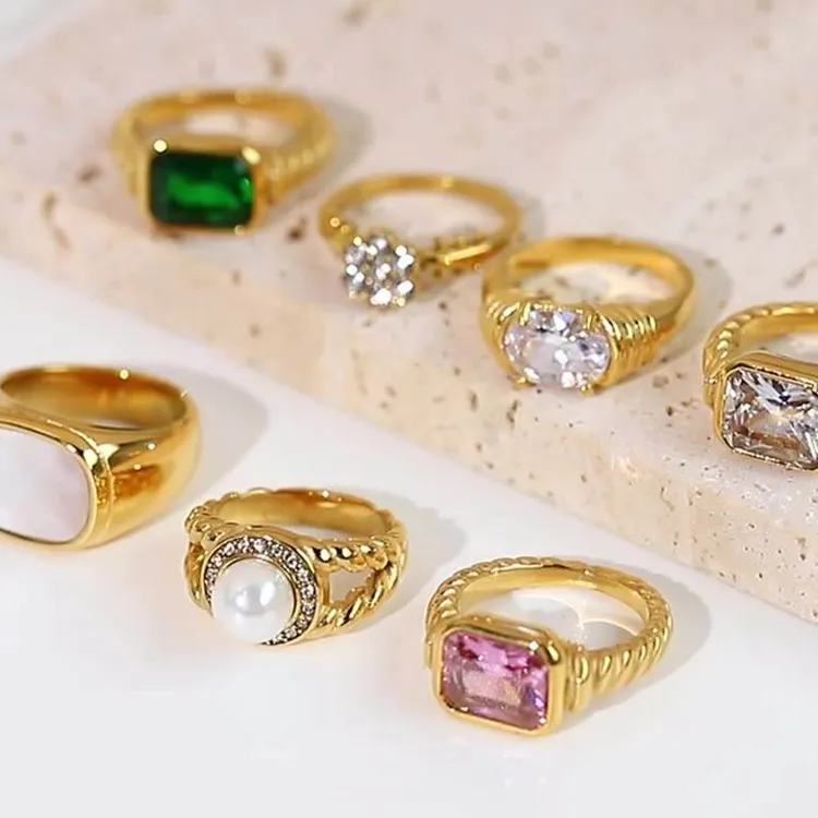 Cincin jari wanita emas croissant desain cincin jari baja tahan karat untuk perhiasan wanita dengan zirkon