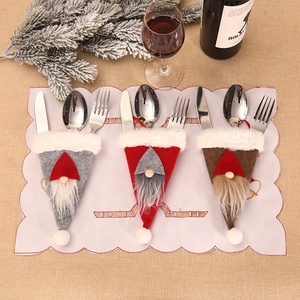 6 Portaposate Di Natale In Feltro A Forma Di Babbo Natale – Sacchetti Per Posate Natalizi – Decorazione Tavola Fai Da Te - 3