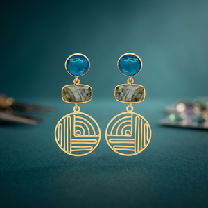 Pendientes de latón hechos a mano con gemas, chapados en rodio, estilo étnico bohemio. - Product Image 3