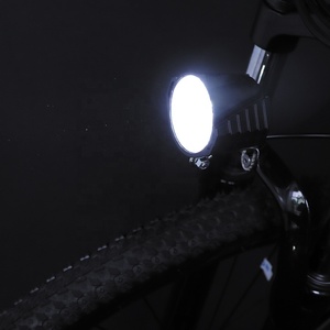 Luce Anteriore e Posteriore LED per <span class=keywords><strong>Bici</strong></span> <span class=keywords><strong>Elettrica</strong></span> 24V-60V Universale con Clacson e Faro Impermeabile Lampada di Sicurezza per E-bike - Product Image 4