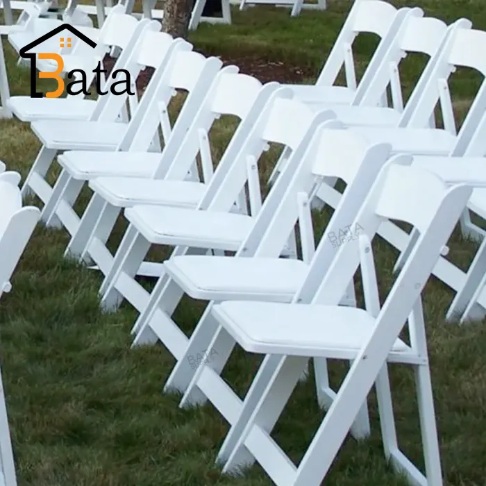 Precio de fábrica, silla blanca acolchada plegable de resina americana para eventos y bodas