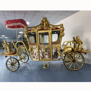 รถม้าแต่งงานแบบคลาสสิกโบราณสีแดงทองสองแถว ขับเคลื่อนด้วยไฟฟ้า 4 ล้อ สำหรับงานแต่งงานระดับราชวงศ์ - Product Image 3