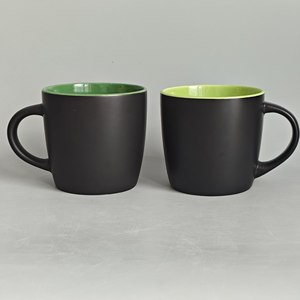 Tazza da tè in ceramica a forma di tamburo da 400 ml, opaca, bicolore, effetto smerigliato, resistente alle alte temperature, adatta al microonde, personalizzabile con logo. - Product Image 3