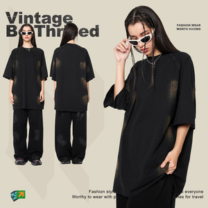 เสื้อยืดคู่รักแขนสั้นสไตล์วินเทจสำหรับผู้ชายและผู้หญิง คอลเลคชั่นใหม่ ฤดูใบไม้ผลิและฤดูร้อน ปี 2025 - Product Image 3