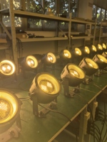 Projecteur LED Par étanche 150W 2700K-5600K, lumière de lavage, blinder, stroboscope, en aluminium moulé sous pression, pour scène et événements