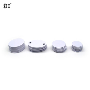 무료 샘플 맞춤형 크기 공장 가격 RFID 태그 NTAG215 <span class=keywords><strong>NFC</strong></span> 태그 재기록 가능한 미니 PVC <span class=keywords><strong>NFC</strong></span> 카드 13.56MHz 게임용 - Product Image 4