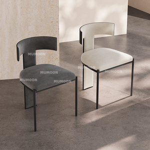 Chaises d'hôtel en gros, style nordique <span class=keywords><strong>de</strong></span> luxe, en métal noir, modernes, en cuir et velours, <span class=keywords><strong>pour</strong></span> salles à manger, banquets <span class=keywords><strong>de</strong></span> <span class=keywords><strong>mariage</strong></span> et hôtels - Product Image 3