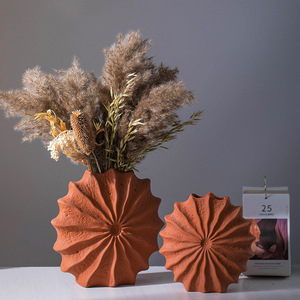 Jarrón de cerámica nórdico creativo, adornos de terracota de lujo, flor seca hidropónica Simple, decoración de Hotel para el hogar, cerámica roja - Product Image 1