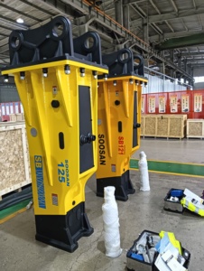 Marteau hydraulique SB 125 jaune avec moteur pour excavatrices lourdes de 28 à 35 tonnes, construction et démolition - Product Image 5
