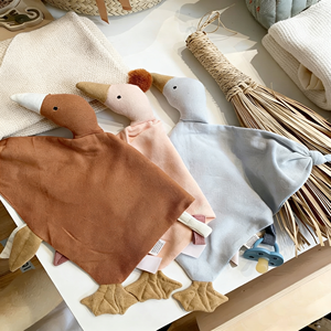 Doudou en mousseline 100% coton biologique doux style Ins, couverture de sécurité en peluche en forme d'oie/cygne pour nouveau-nés - Product Image 6