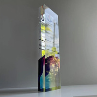 Trophée en cristal rectangulaire personnalisé, style sportif moderne haut de gamme, gravé à la main, design durable pour entreprise