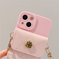 Nouvelle coque de téléphone en silicone antichoc avec motif camélia 3D, porte-cartes et chaîne de perles pour iPhone 18 Pro 17 16 15 14 Pro Max 13 12 11