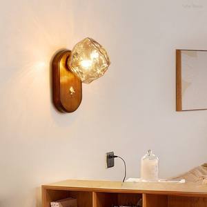 Applique murale LED minimaliste moderne avec abat-jour en verre brun, lumière blanc chaud réglable et dimmable pour salon - Product Image 3