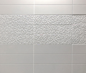 Carreaux de douche modernes en marbre cultivé imperméables avec motif confetti intégré et design graphique pour murs de salle de bain - Product Image 2