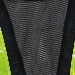 ตัวสะท้อนแสงเสื้อกั๊กพีวีซีสีดำสะท้อนแสงมองเห็นได้ชัดเจนมองเห็นได้ชัดเจน EN471คลาส2ออกแบบโลโก้ได้ตามที่ต้องการสำหรับพนักงานที่สนามบิน - Product Image 4