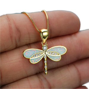 Pendentif en forme d'ailes de chauve-souris de luxe personnalisé, serti de diamants Moissanite, en argent sterling 925 plaqué or, charme solitaire, bijou pour femme - Product Image 1
