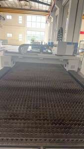 Machine de découpe laser fibre CNC 1,5 kW - 6 kW avec refroidissement par eau pour la découpe de tôles en fer, acier inoxydable et acier au carbone - Product Image 3