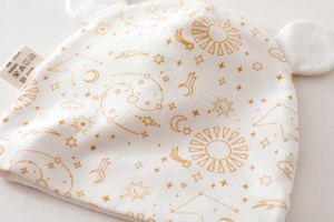 Gorro de Bebé con Orejas de Oso |   Gorro de punto con estampado de luna y estrellas y borde plegado |   Gorro para Bebé Recién Nacido - Product Image 6