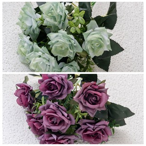 CallaFloral Ramo de Rosas Artificiales Color Púrpura Intenso con Hojas Verdes, Decoraciones para Bodas, Accesorios para Fotografía en Exteriores, Decoración del Hogar - Product Image 3